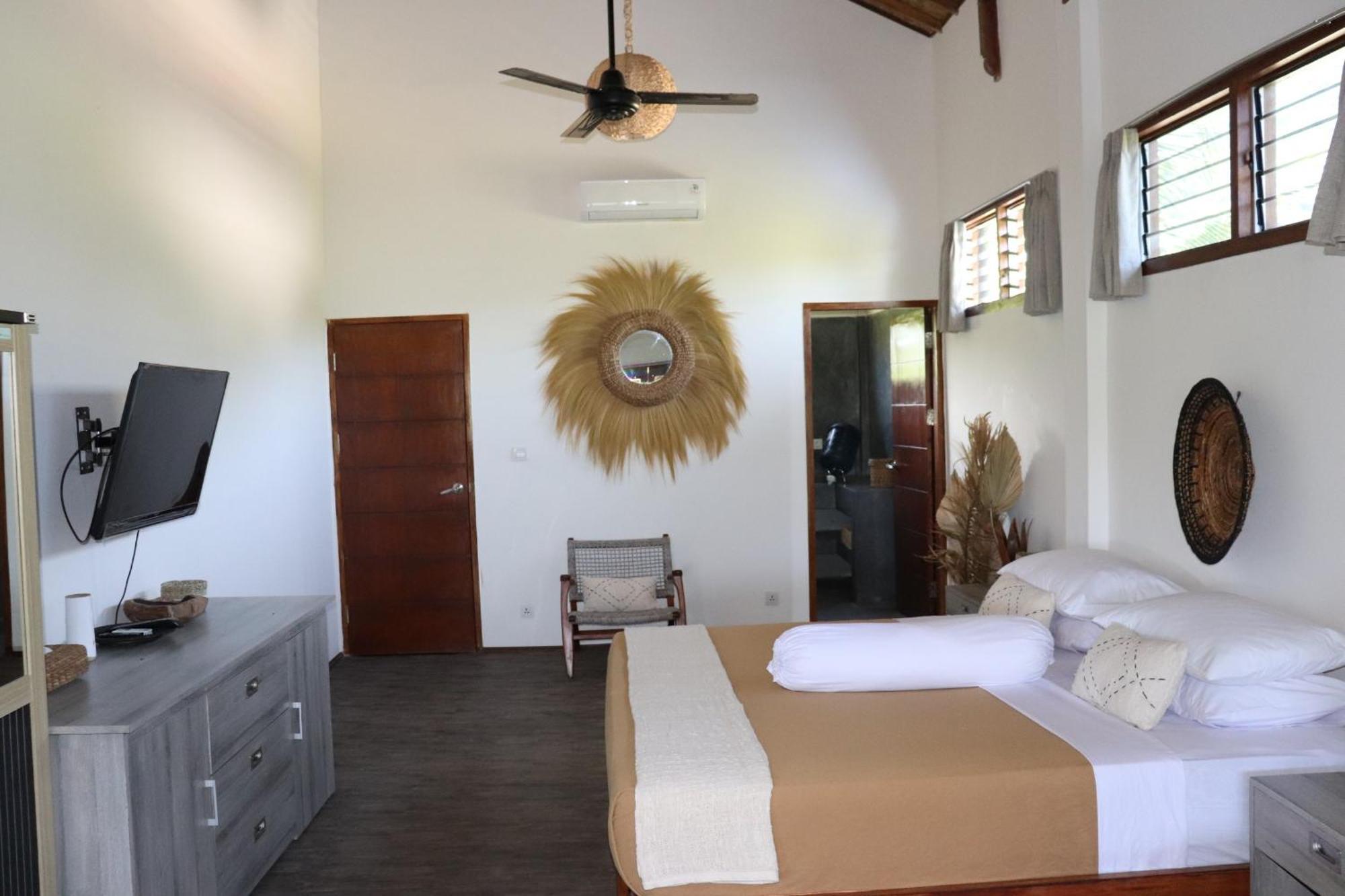 Baha Baha Villas West Sumbawa Yoyos - Free Yoga Class, Gym Daily Included For Guest - Fast Wifi Starlink Sekongkang Екстериор снимка